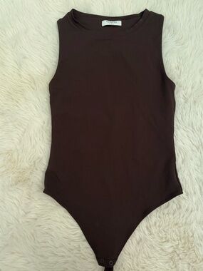 Babaton Brown bodysuit - Classic Solid Aritzia